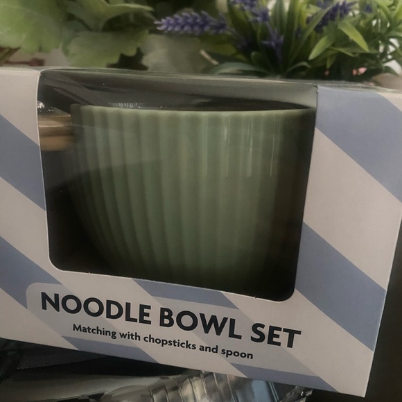 🆕🍜 NOODLE BOWL SET OF 2! BRAND NEW IN BOX! CHOPSTICKS & SPOON INCLUDED! - Picture 7 of 7